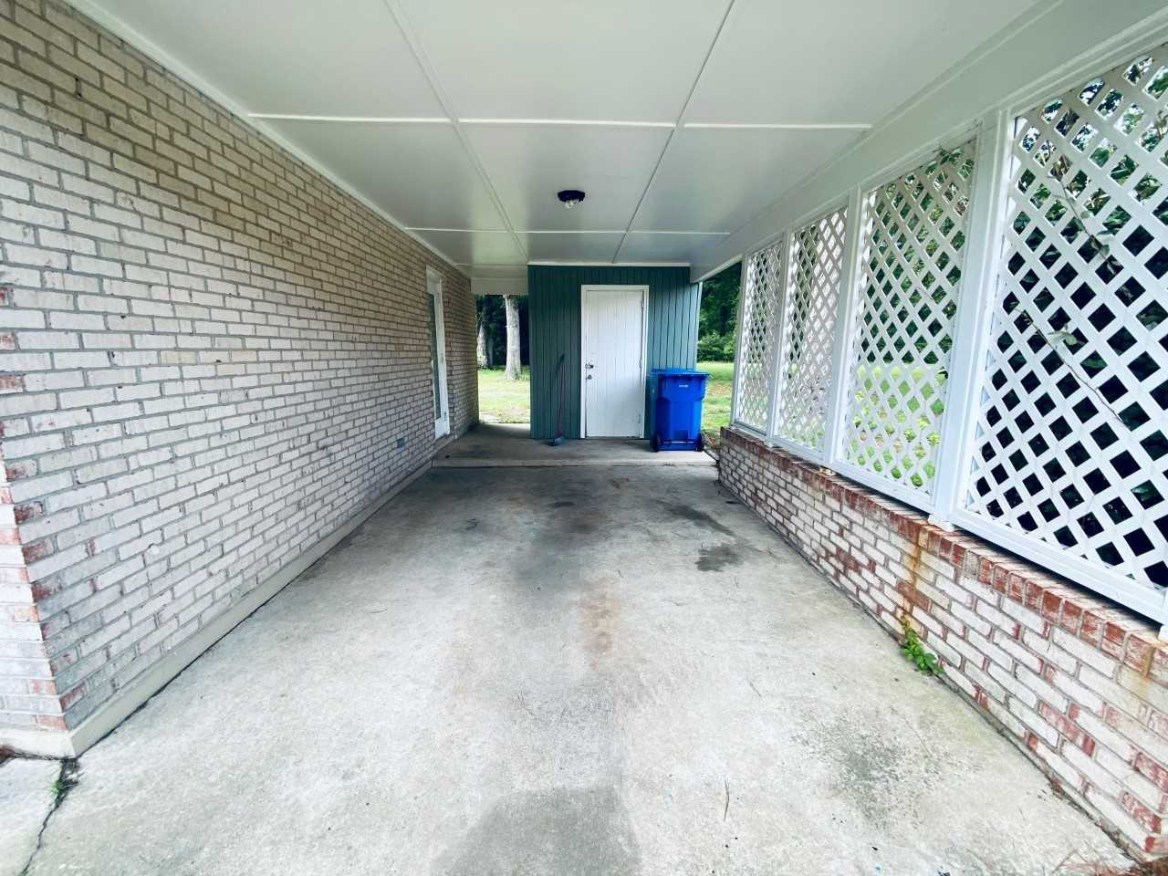 570 Juniper Dr - Photo 4 of 22