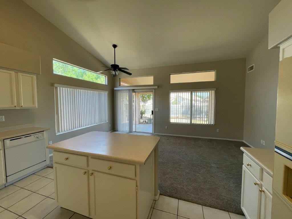 1374 E Vaughn Ave - Photo 3 of 9