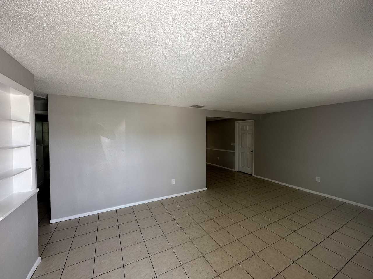 3612 Kingsbury Dr - Photo 2 of 17