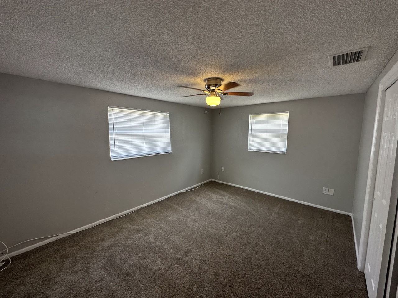 3612 Kingsbury Dr - Photo 4 of 17