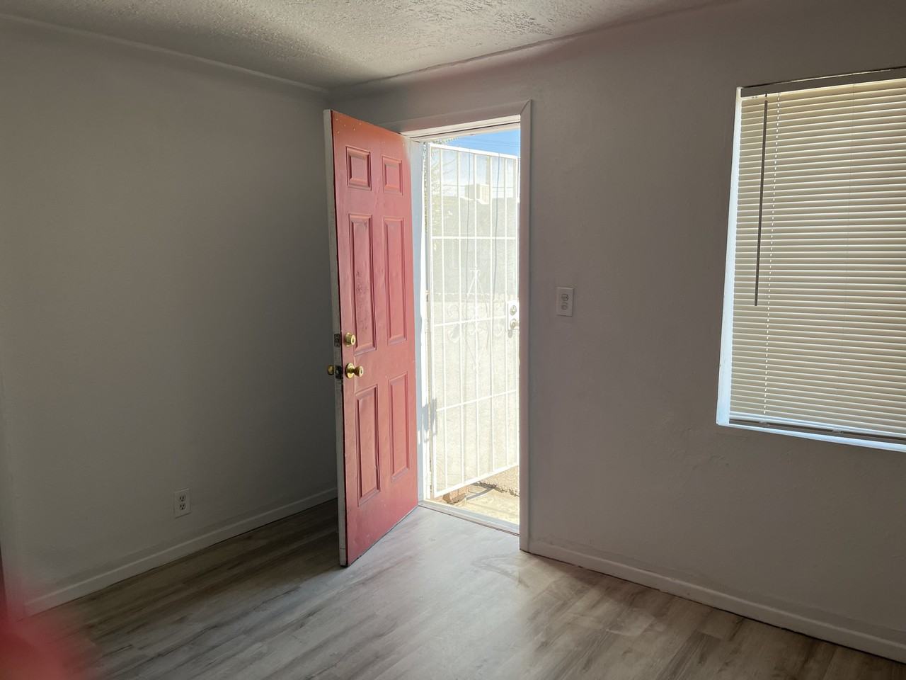 1420 4Th St Nw - Photo 3 of 44