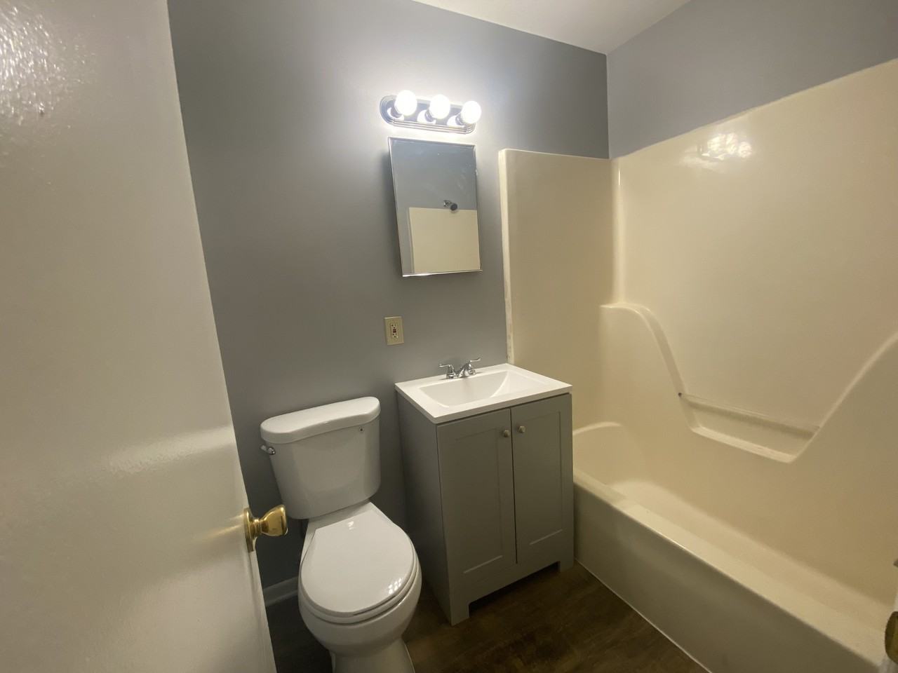 1225 New Hope Ln - Photo 3 of 6