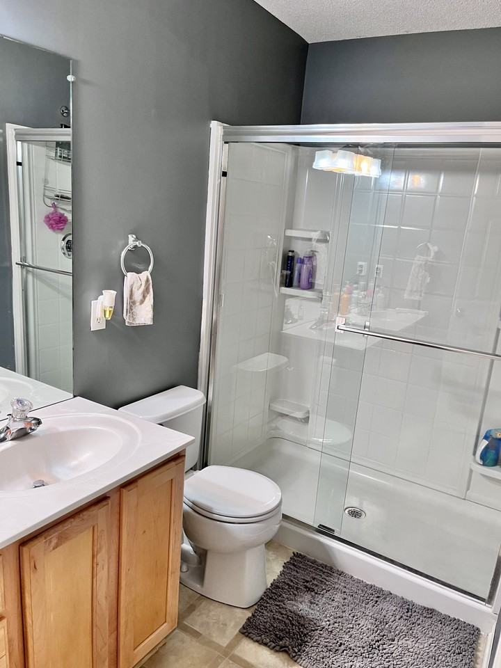 5444 N Fairmount Ave - Photo 3 of 20