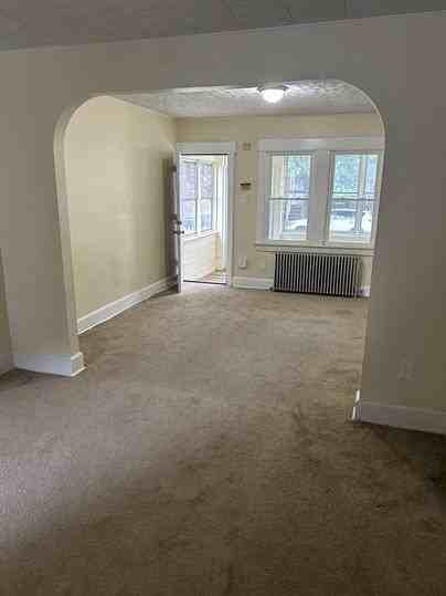 1633 S Clinton Ave - Photo 2 of 11