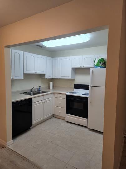 93 Spring Lake Dr #204 - Photo 3 of 19