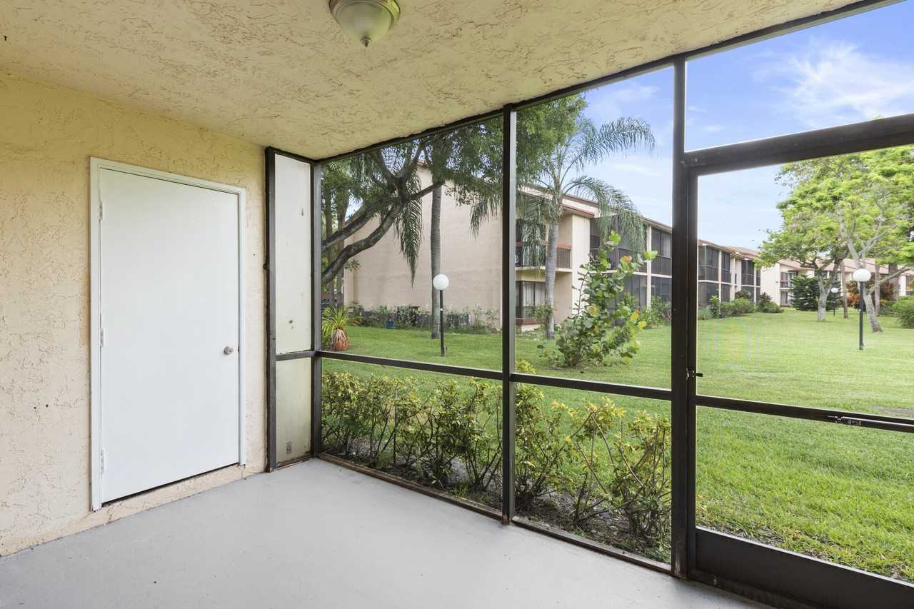 2355 Southwest 15th Street #075 - Photo 6 of 20