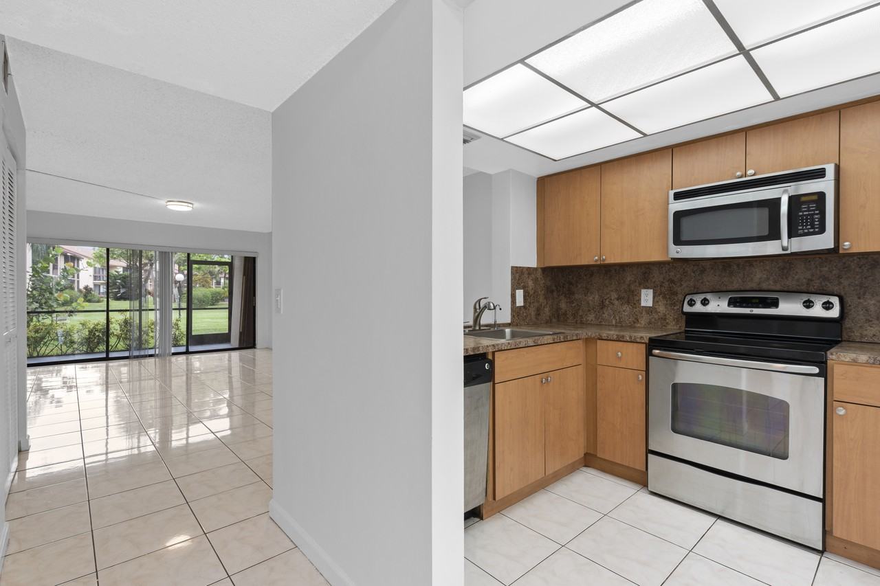 2355 Southwest 15th Street #075 - Photo 4 of 20