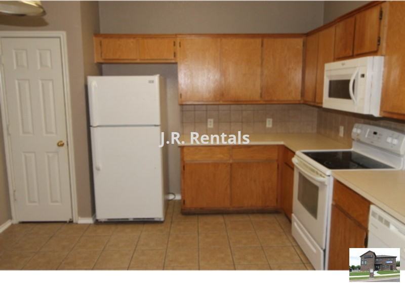 304 Jeff Gordon Dr #A - Photo 4 of 24