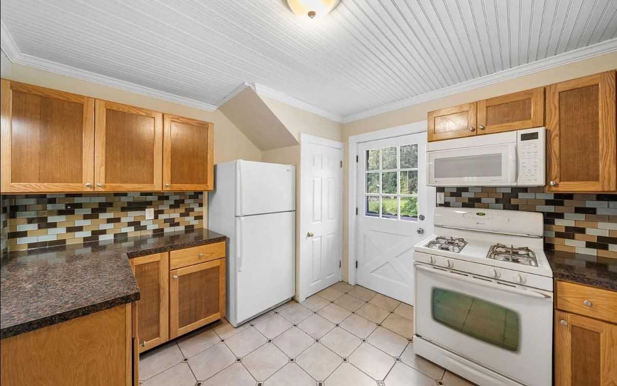 123 E Revere Ave #NA - Photo 3 of 6