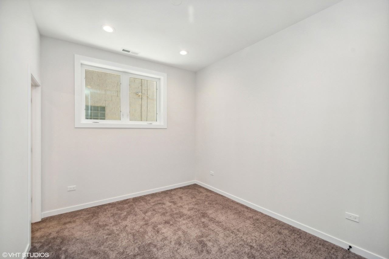 2707 W Washington Blvd #2 - Photo 3 of 9