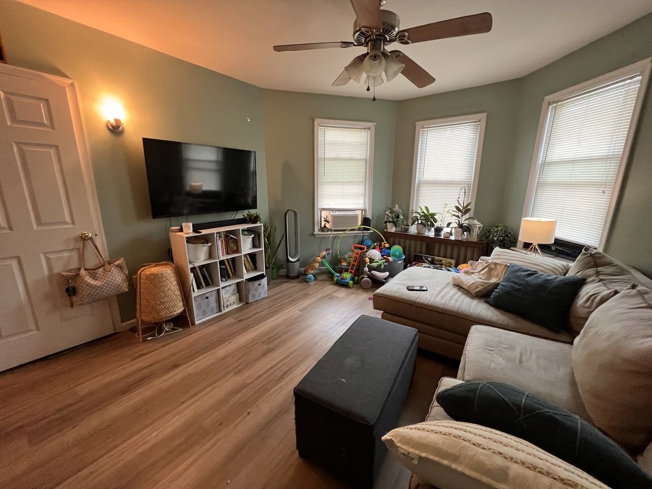 19 W Ridley Ave #2 - Photo 3 of 4