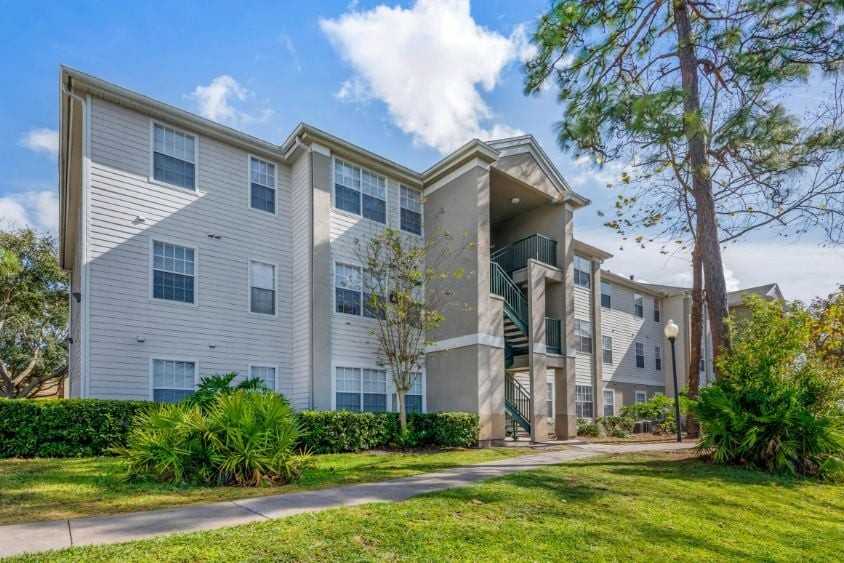 Wentworth Apartments - Photo 3 of 14