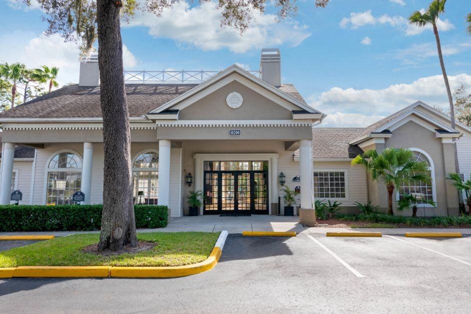 Wentworth Apartments - Photo 4 of 14