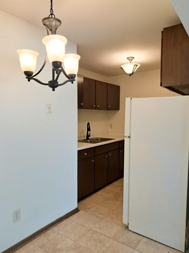 Xerxes Apartments - Photo 3 of 21