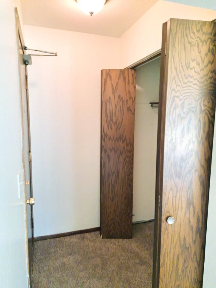 Xerxes Apartments - Photo 6 of 21