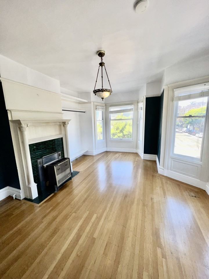 1659 Waller St - Photo 2 of 13
