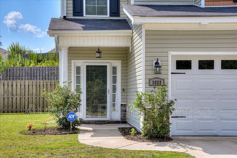 3028 Ashley Loop - Photo 4 of 37