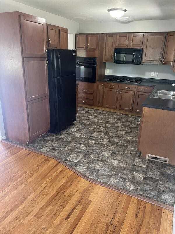 201 26th St Nw - Photo 3 of 30
