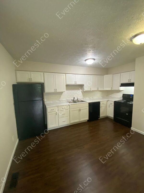 5874 Forest Hills Blvd - Photo 3 of 20