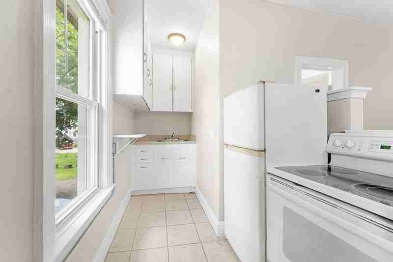 17 Moross St - Photo 2 of 10