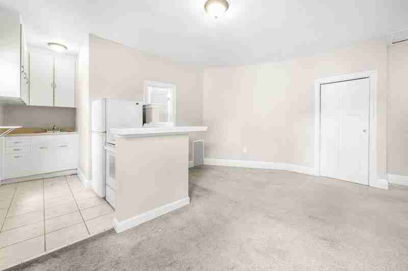 17 Moross St - Photo 3 of 10