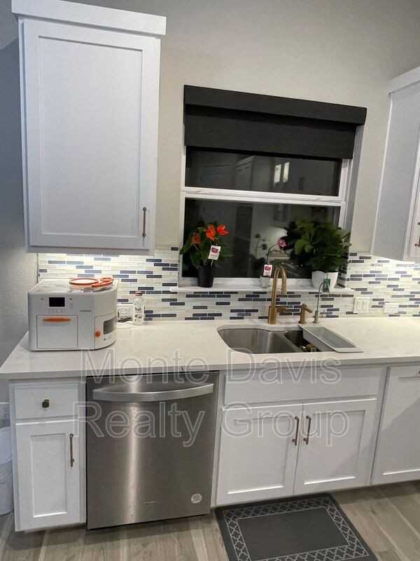 439 Painted Creek Way - Photo 3 of 36