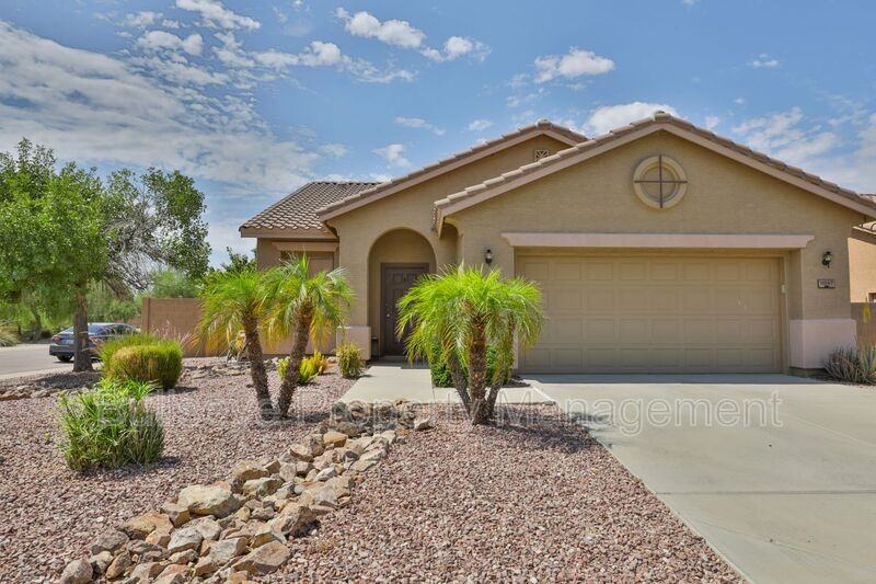 11547 E Sylvan Ave - Photo 2 of 28