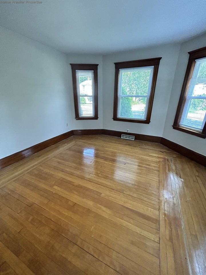 Elm St #1 - Photo 2 of 9