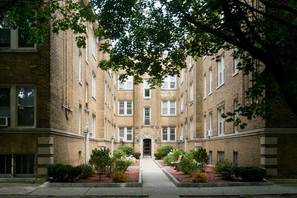 2110 W Ainslie St #N4