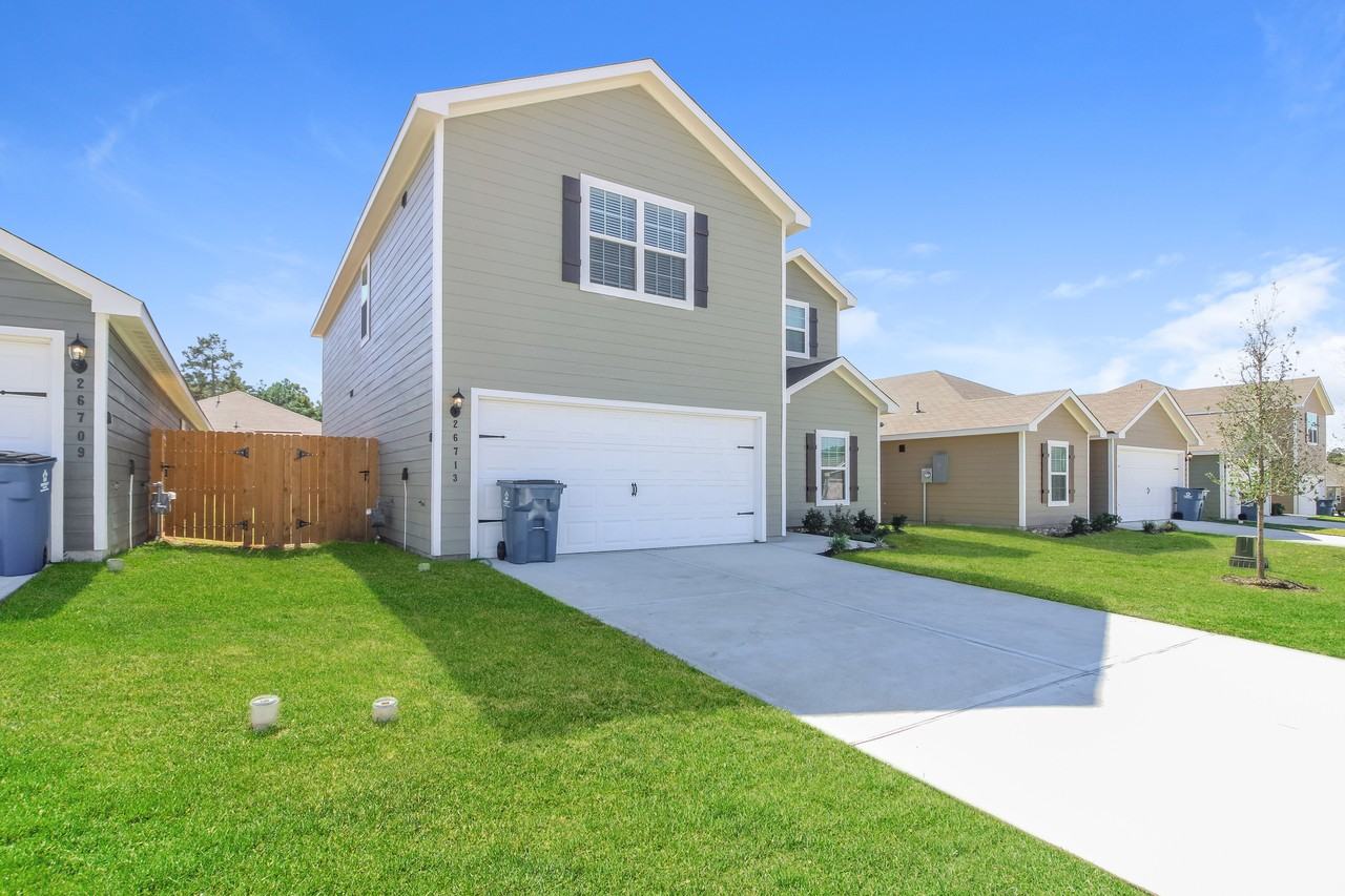 26713 Frost Dr - Photo 2 of 31