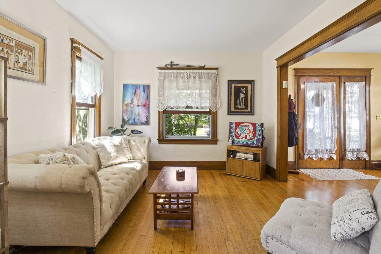 76 Crawford St #NA - Photo 2 of 33