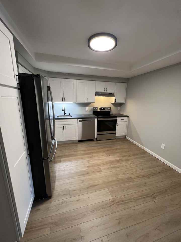 1705 Bromley Est #1705 - Photo 2 of 21