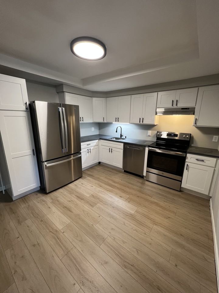 1705 Bromley Est #1705 - Photo 3 of 21