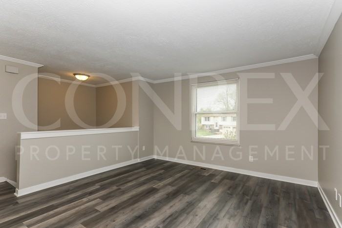 1011 Bailey Ave - Photo 3 of 12