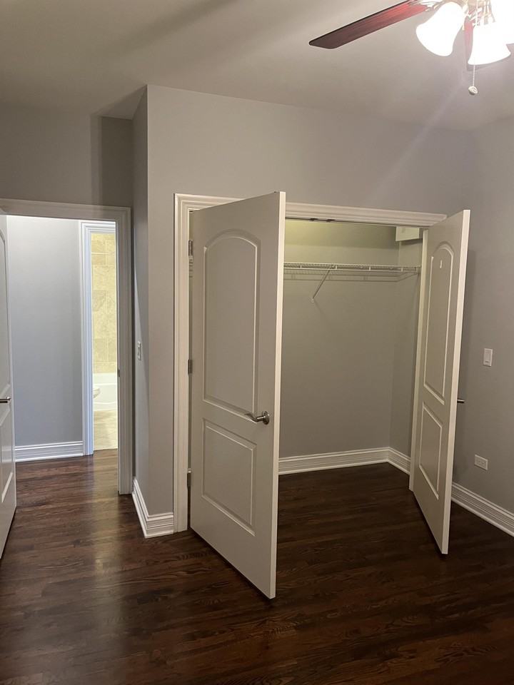 809 W 36th St #1WEST - Photo 3 of 18