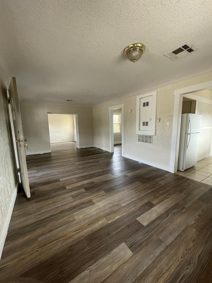 3522 Jackson Ave #1 - Photo 5 of 17