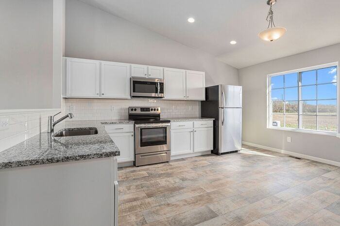 8407 W Sturtevant Ave - Photo 3 of 18