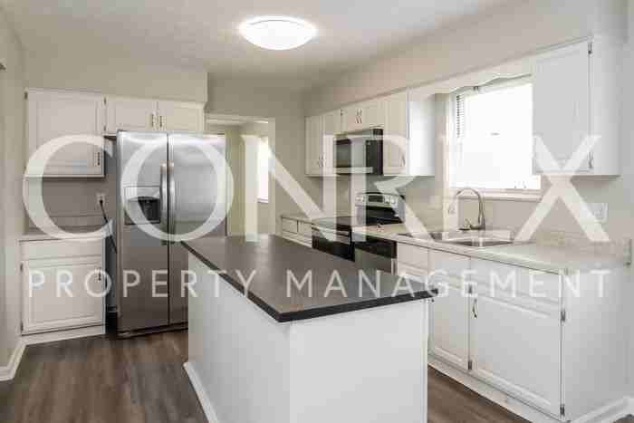 841 Clearfield Ln - Photo 3 of 10