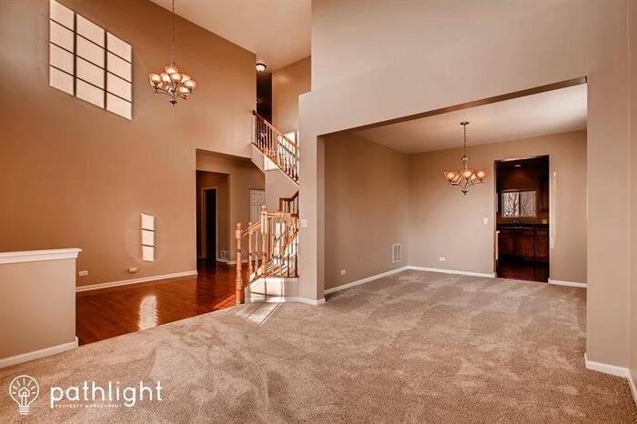 891 Parkside Ln - Photo 3 of 18