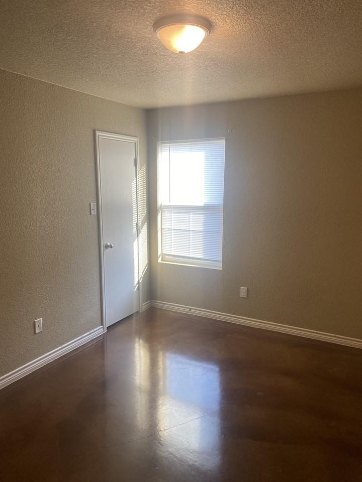 2601 Cody Poe Rd #B - Photo 5 of 10