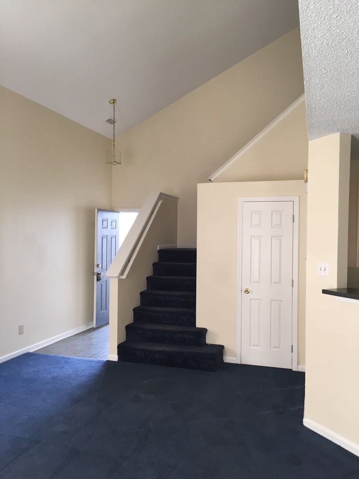 5227 Austral Drive #1 - Photo 5 of 10