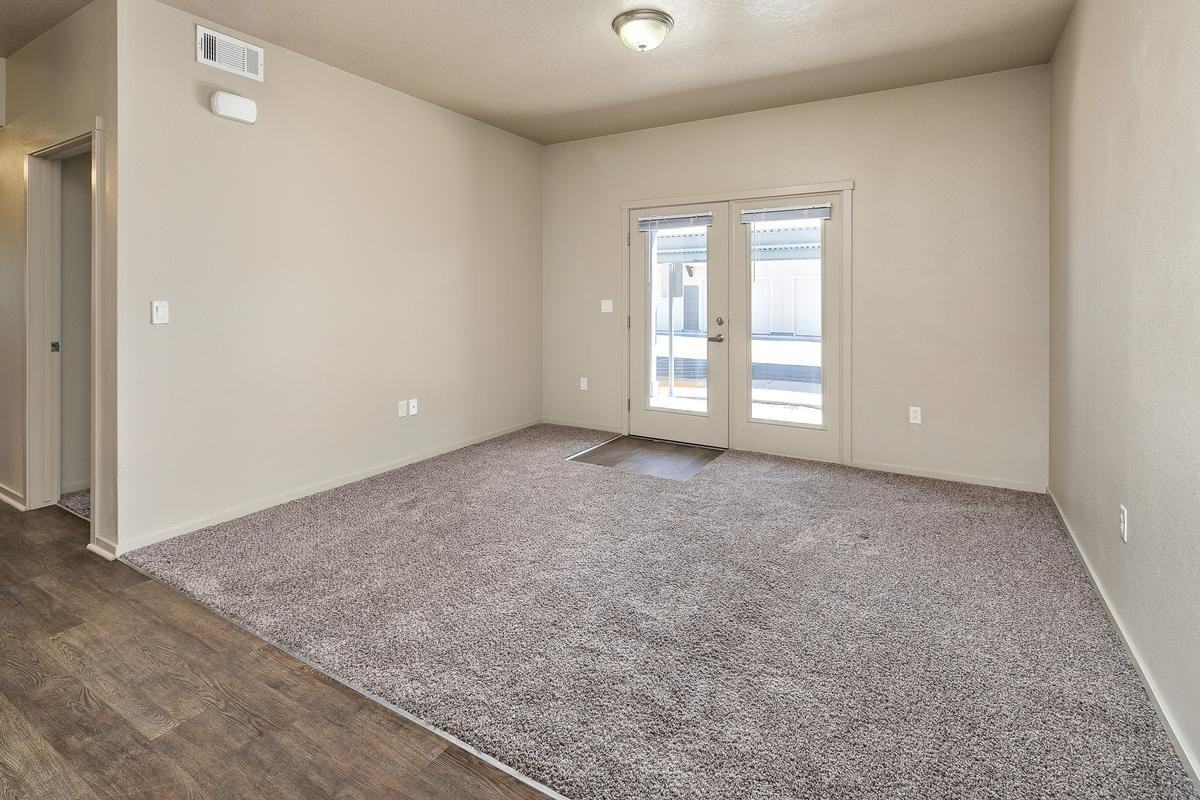 51 E Blue Heron Ln - Photo 4 of 11