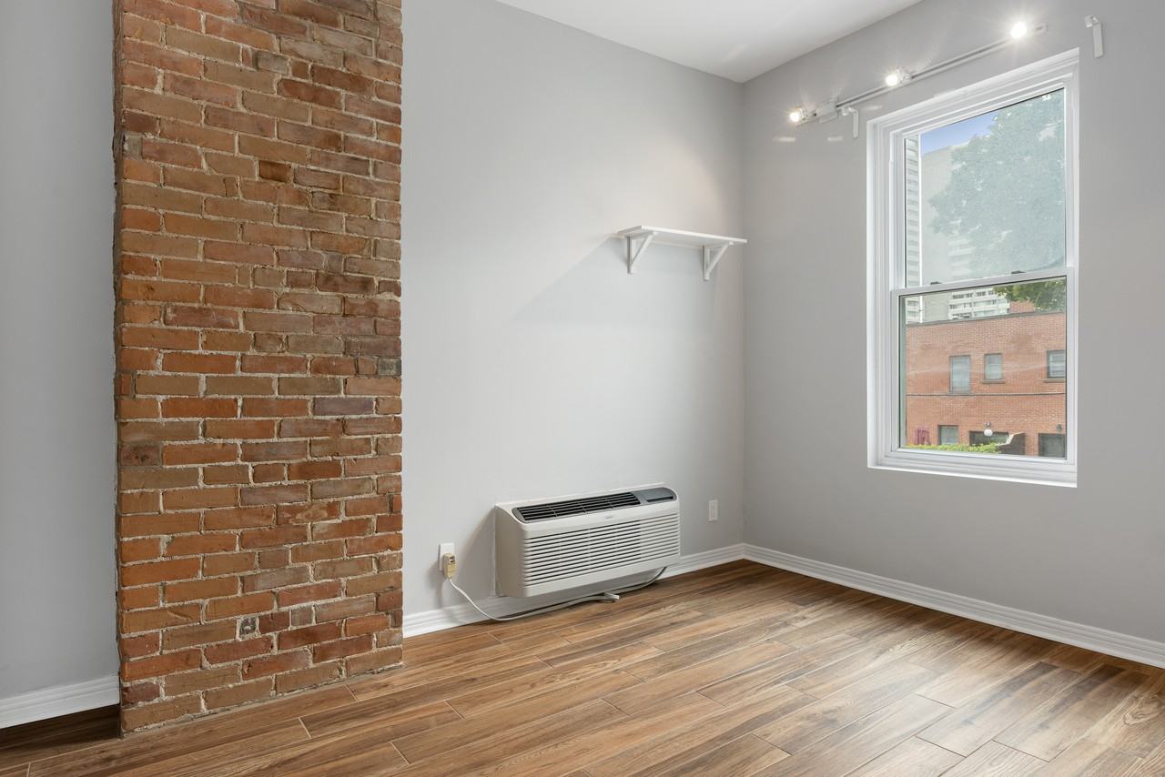 486 - 486 Albert Street #202 - Photo 7 of 23