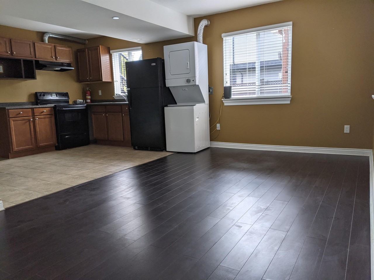 11316 236 St 1, Maple Ridge, BC V2W 0C7 2 Bedroom Apartment for 1,895