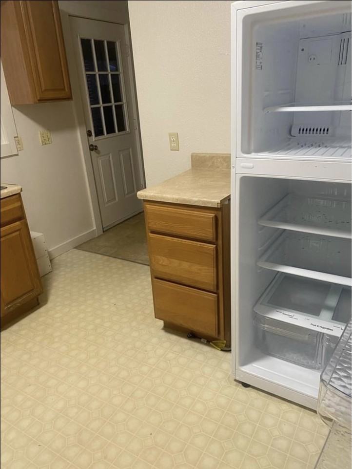 123 Main St #C - Photo 5 of 11