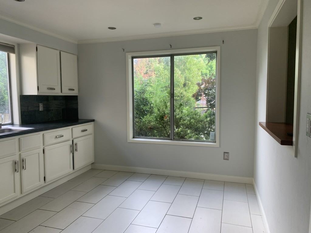 2707 North Watts Street - Photo 3 of 22