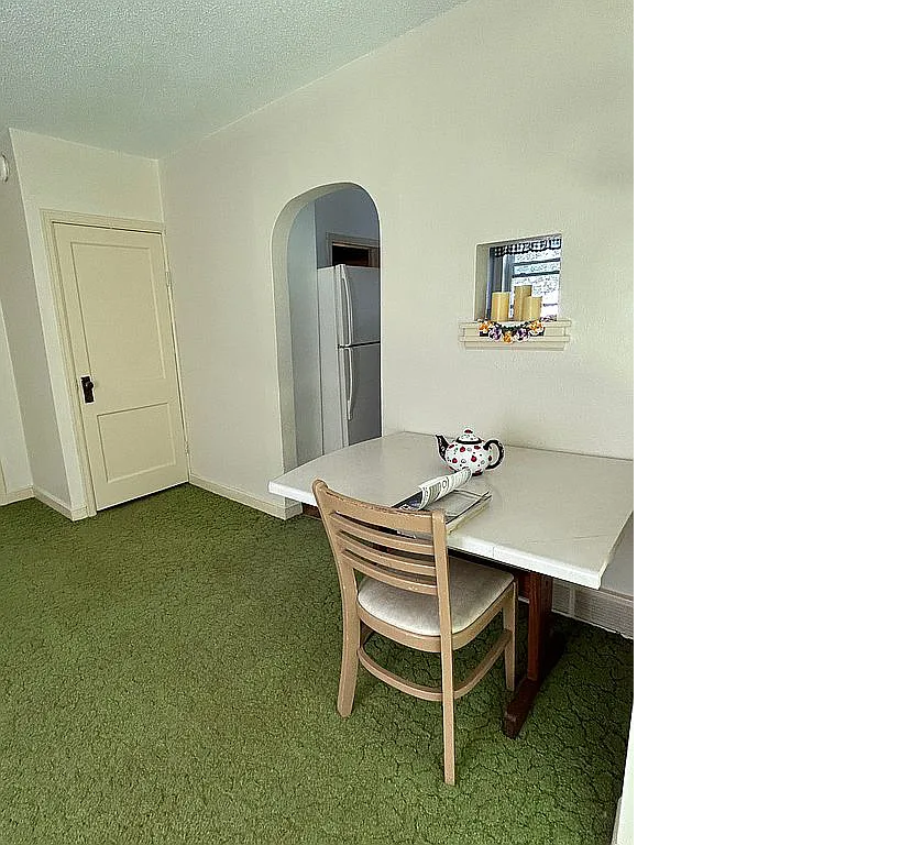 407 3rd St Nw - Photo 2 of 10