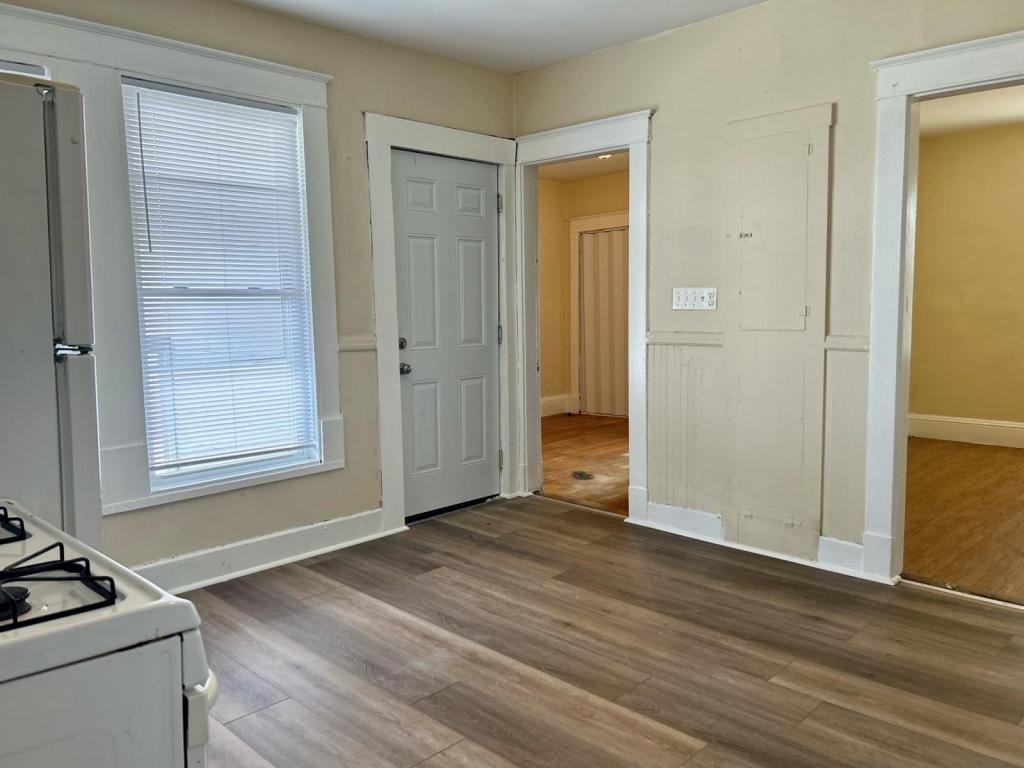 109 Birch St - Photo 3 of 16