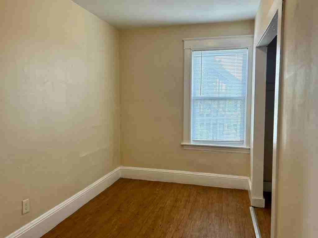 109 Birch St - Photo 7 of 16