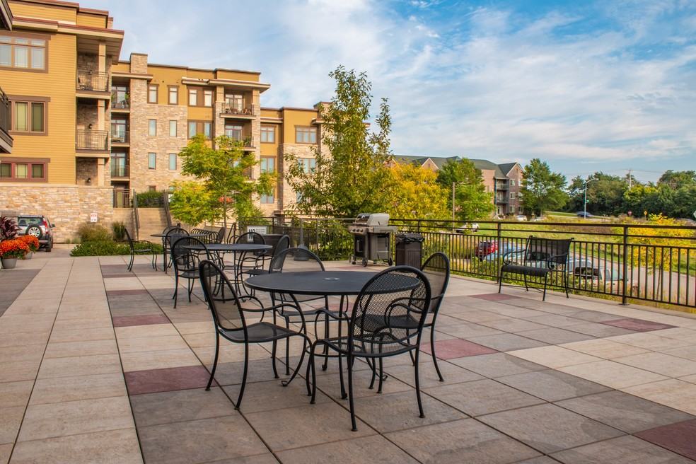 Overlook at Midtown - Photo 7 of 50